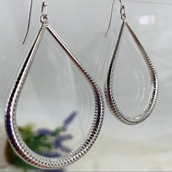 Apt. 9 Silver Drop Dangle Style Earrings - Picture 2 of 6